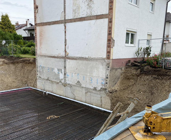 Neubau-DHH-Baustelle_Slide1